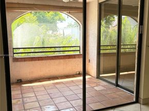 3564 Magellan Cir 2131, Aventura FL 33180