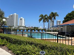 3564 Magellan Cir 2131, Aventura FL 33180