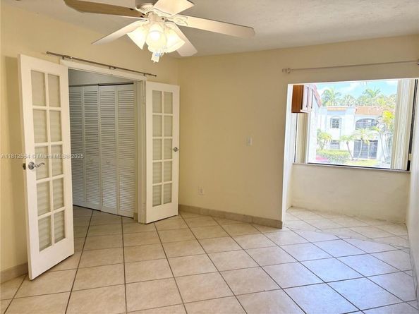 3564 Magellan Cir 2131, Aventura FL 33180