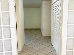 3564 Magellan Cir 2131, Aventura FL 33180