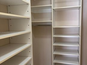 3564 Magellan Cir 2131, Aventura FL 33180