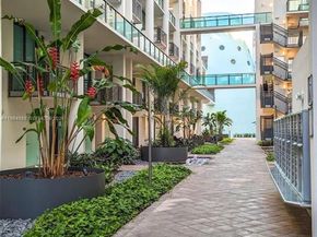 6000 Collins Ave 111, Miami Beach FL 33140