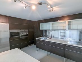 6000 Collins Ave 111, Miami Beach FL 33140