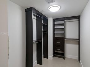 6000 Collins Ave 111, Miami Beach FL 33140