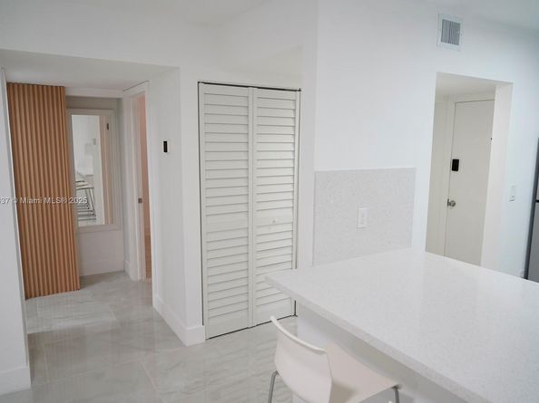 510 W Park Dr 105, Miami FL 33172