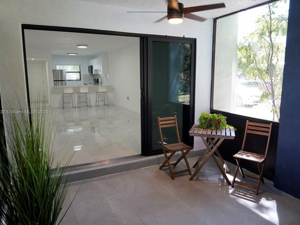 510 W Park Dr 105, Miami FL 33172
