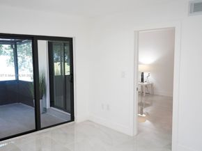 510 W Park Dr 105, Miami FL 33172