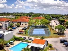 510 W Park Dr 105, Miami FL 33172