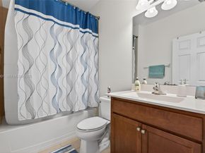 6978 Broadland Way, Coconut Creek FL 33073