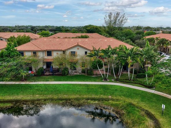 6978 Broadland Way, Coconut Creek FL 33073