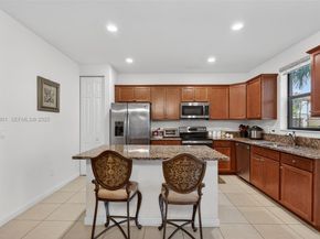6978 Broadland Way, Coconut Creek FL 33073