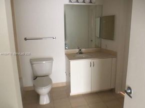 1750 N Bayshore Dr 5105, Miami FL 33132