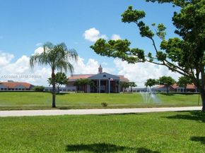 340 S Oakridge  S 340, Deerfield Beach FL 33442