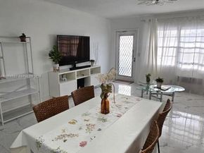 340 S Oakridge  S 340, Deerfield Beach FL 33442