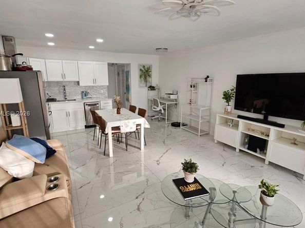 340 S Oakridge  S 340, Deerfield Beach FL 33442