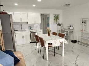 340 S Oakridge  S 340, Deerfield Beach FL 33442