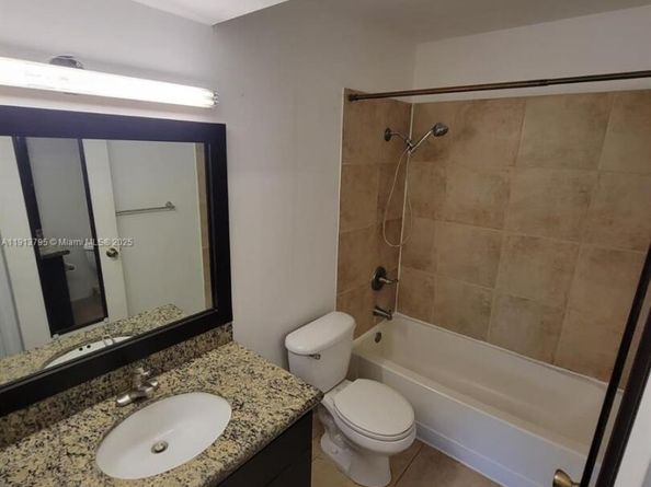 3992 NW 87th Ave 3992, Sunrise FL 33351