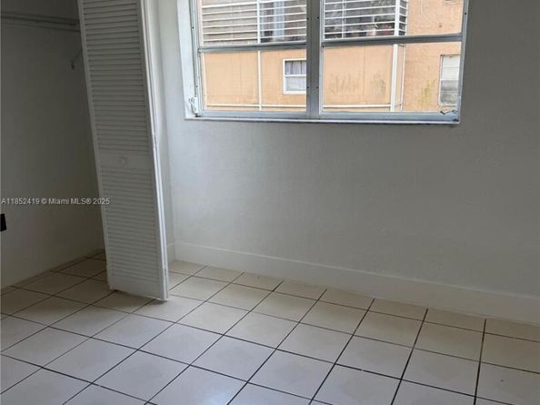 6625 W 4th Ave 204, Hialeah FL 33012
