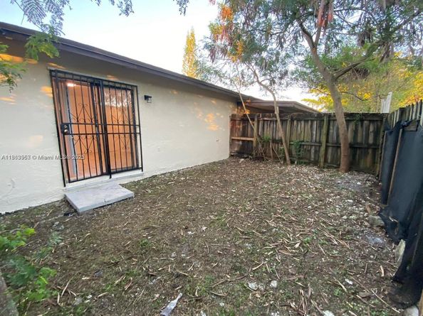 28185 SW 143rd Ct, Homestead FL 33033