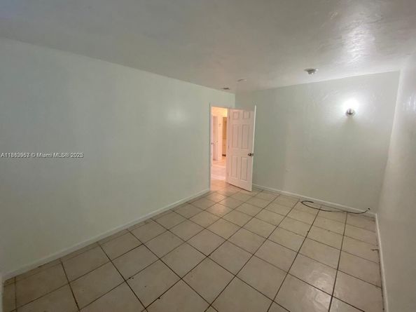 28185 SW 143rd Ct, Homestead FL 33033