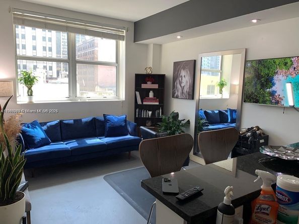 111 E Flagler St 507, Miami FL 33131