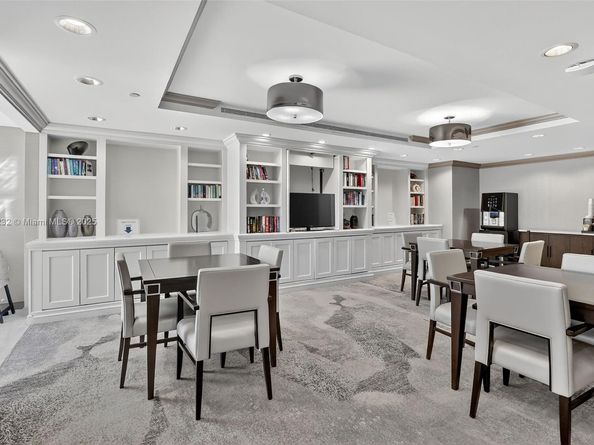 7000 Island Blvd 903, Aventura FL 33160