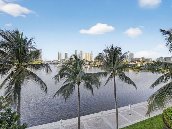 7000 Island Blvd 903, Aventura FL 33160