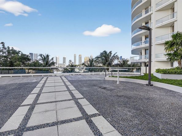 7000 Island Blvd 903, Aventura FL 33160