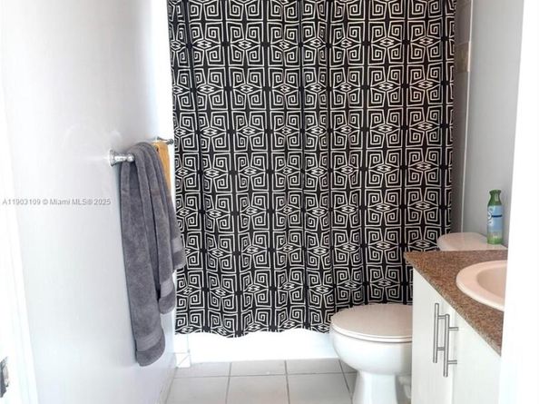 1871 NW S River Dr 903, Miami FL 33125