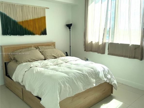 1871 NW S River Dr 903, Miami FL 33125