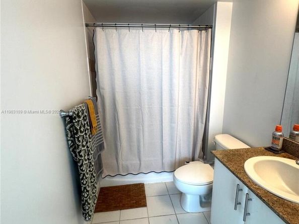 1871 NW S River Dr 903, Miami FL 33125