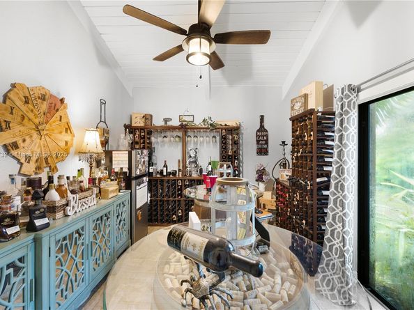 2731 S Parkview Dr, Hallandale Beach FL 33009