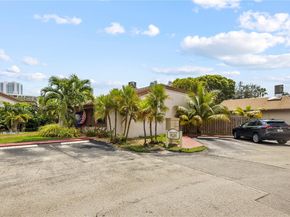 2731 S Parkview Dr, Hallandale Beach FL 33009