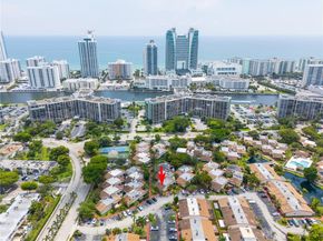 2731 S Parkview Dr, Hallandale Beach FL 33009