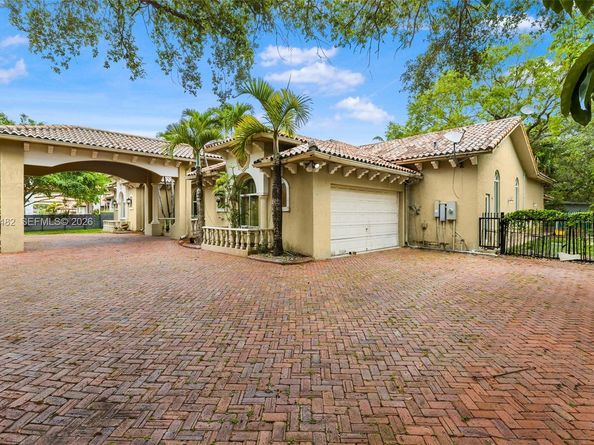 7761 SW 122nd Ave, Miami FL 33183