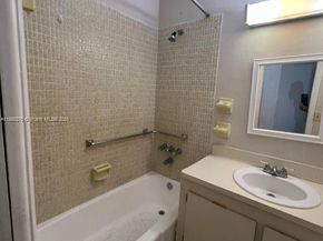 19080 NE 3rd Ct 312, Miami FL 33179