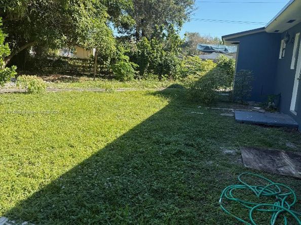 1371 NE 150th St, Miami FL 33161