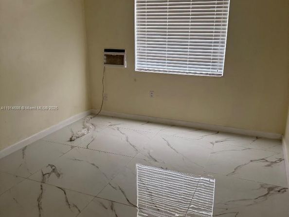 1371 NE 150th St, Miami FL 33161