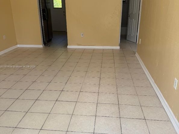 1371 NE 150th St, Miami FL 33161