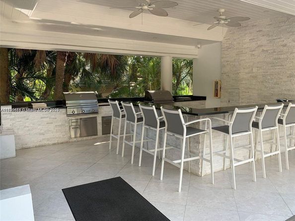 780 NE 69th St 1507, Miami FL 33138