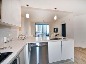 999 SW 1st Ave 1611, Miami FL 33130