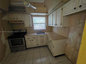 3635 SW Natura Ave A, Deerfield Beach FL 33441
