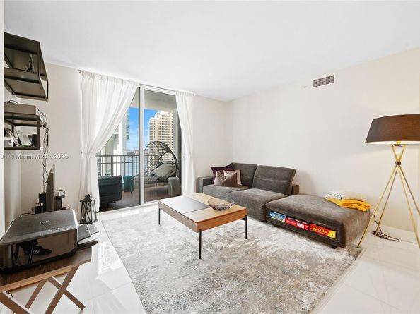 701 Brickell Key Blvd 1605, Miami FL 33131