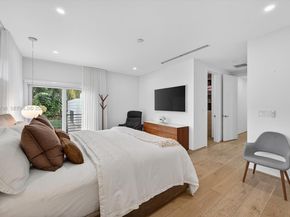 315 Palmwood Ln, Key Biscayne FL 33149