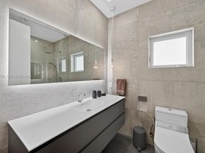 315 Palmwood Ln, Key Biscayne FL 33149