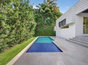 315 Palmwood Ln, Key Biscayne FL 33149