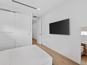 315 Palmwood Ln, Key Biscayne FL 33149