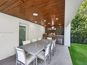 315 Palmwood Ln, Key Biscayne FL 33149