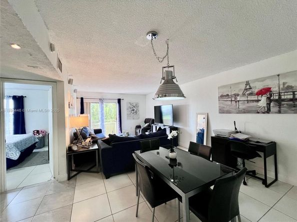 17530 NW 68th Ave C4008, Hialeah FL 33015