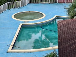 17530 NW 68th Ave C4008, Hialeah FL 33015